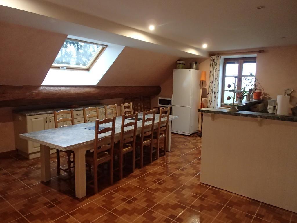 Bed and Breakfast Le P'Tit Bonheur Chilly-sur-Salins Екстер'єр фото