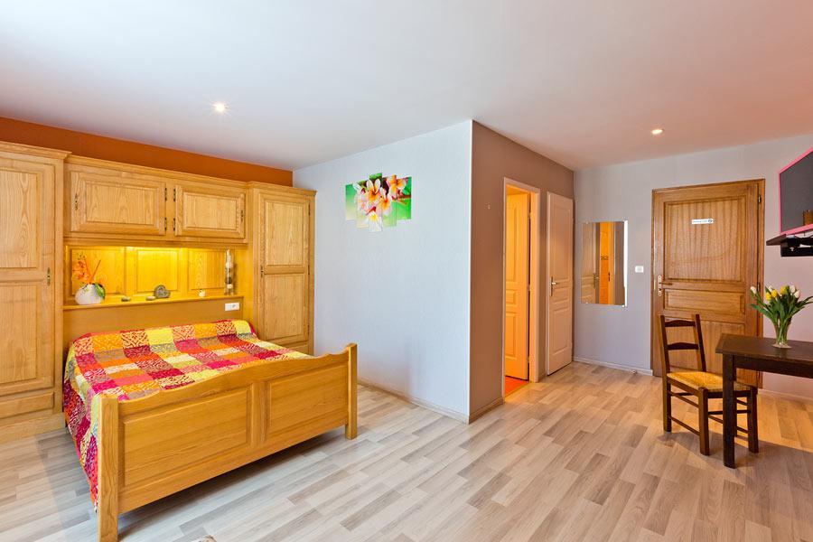 Bed and Breakfast Le P'Tit Bonheur Chilly-sur-Salins Екстер'єр фото